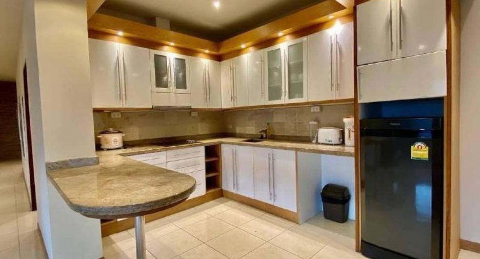 For sale 3 bedrooms condo in Pratumnak, Pattaya