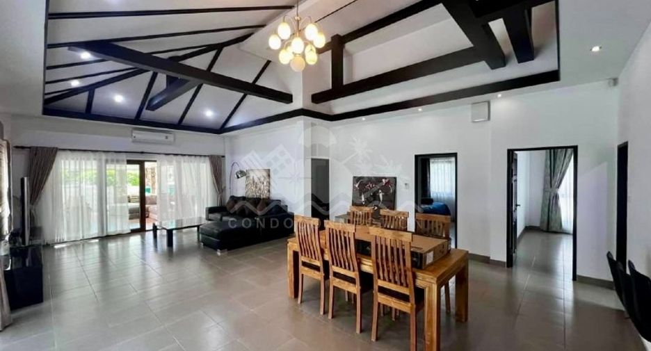 For sale 5 bedrooms house in Huay Yai, Pattaya