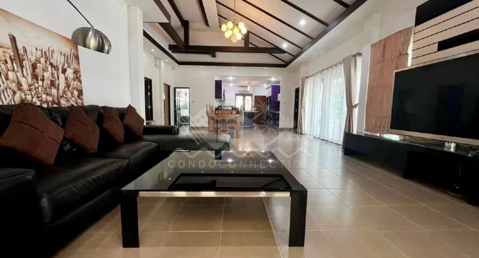 For sale 5 bedrooms house in Huay Yai, Pattaya