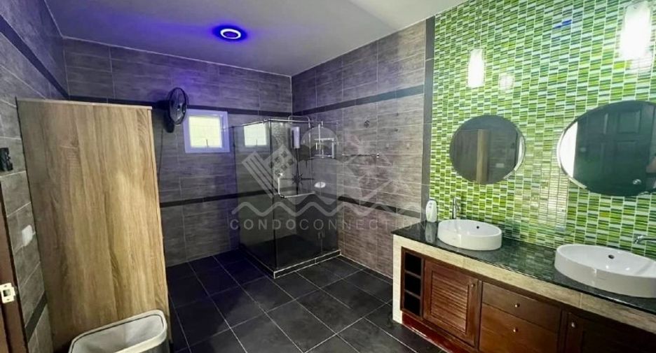 À vendre 3 chambres maison à Huay Yai, Pattaya