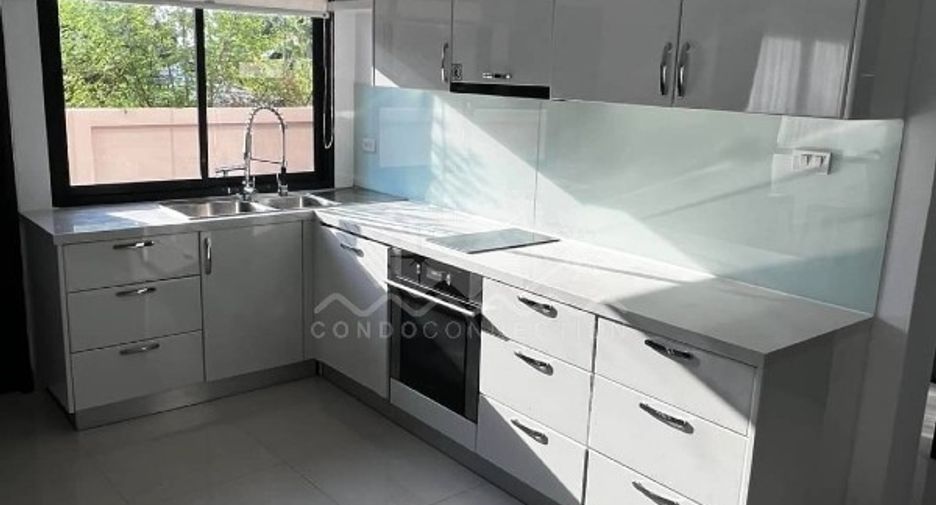 出售 4 卧室 独立屋 在 Huai Yai, 芭提雅