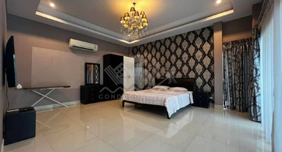 À vendre 4 chambres maison à Huay Yai, Pattaya