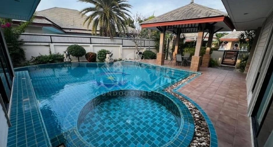 À vendre 4 chambres maison à Huay Yai, Pattaya