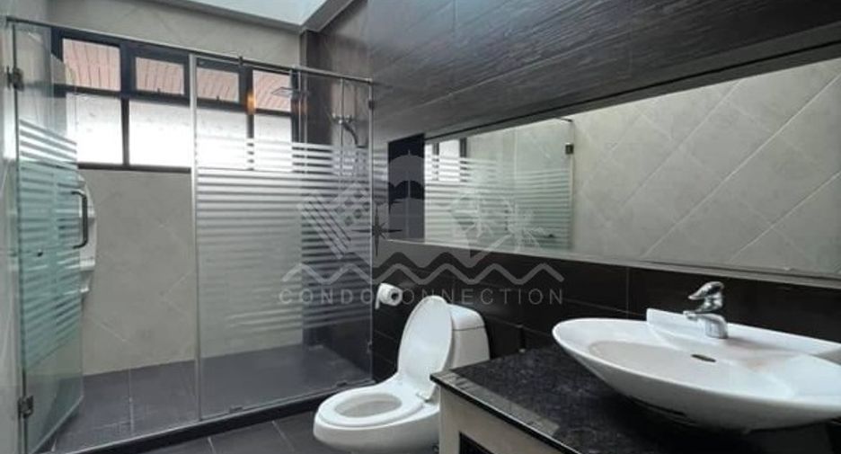 À vendre 4 chambres maison à Huay Yai, Pattaya