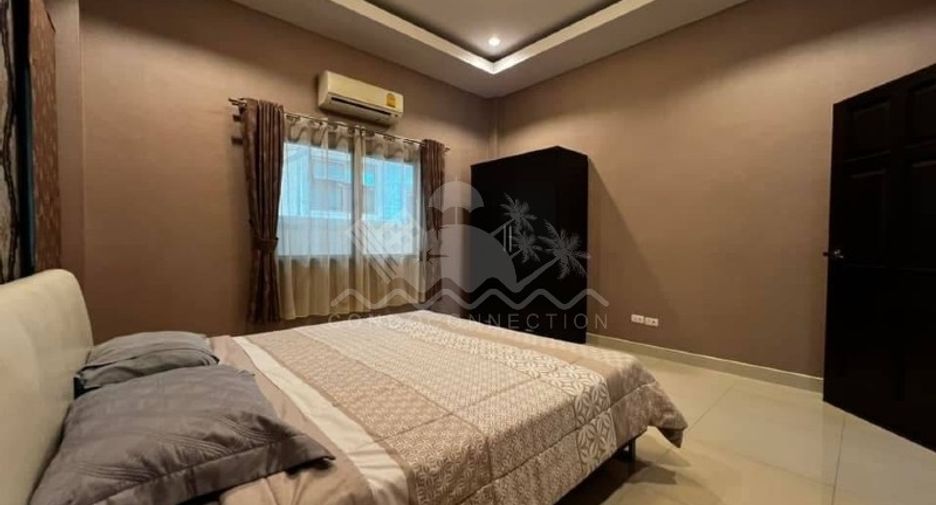 À vendre 4 chambres maison à Huay Yai, Pattaya