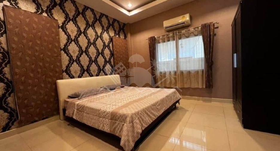 À vendre 4 chambres maison à Huay Yai, Pattaya