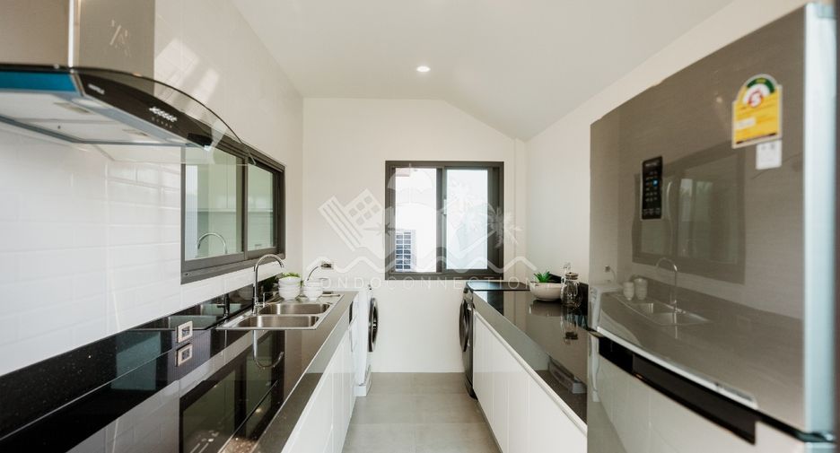 For rent 3 ベッドルーム house in Huay Yai, Pattaya