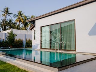 Casa en alquiler de 3 habitaciones en Bang Lamung, Chonburi