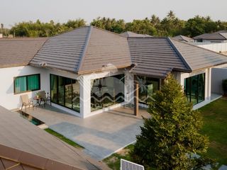 Casa en alquiler de 3 habitaciones en Bang Lamung, Chonburi