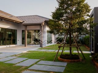 Casa en alquiler de 3 habitaciones en Bang Lamung, Chonburi