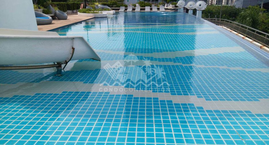 For sale 2 bedrooms condo in South Pattaya, Pattaya