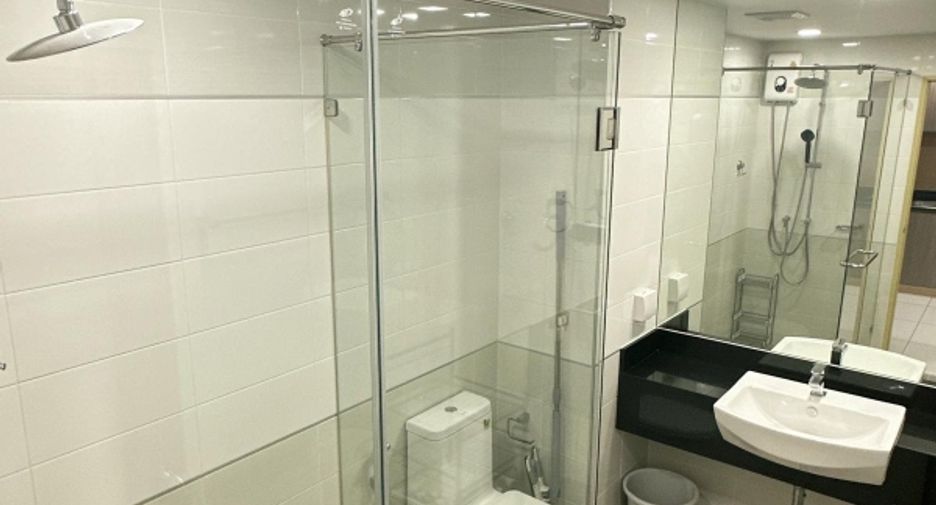 For sale 2 ベッドルーム condo in Sattahip, Chonburi