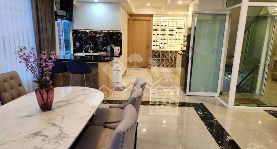 For sale 6 bedrooms house in South Pattaya, Pattaya