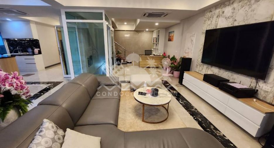 For sale 6 bedrooms house in South Pattaya, Pattaya