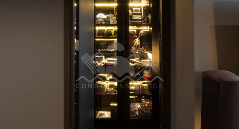 For sale 2 bedrooms condo in Phra Khanong, Bangkok