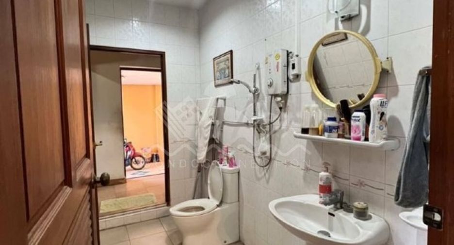 À vendre 4 chambres maison à East Pattaya, Pattaya