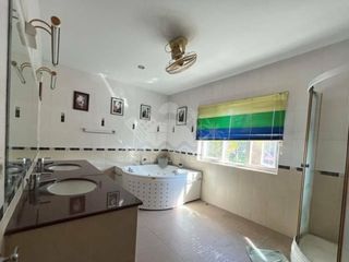 Haus zum Kauf mit 4 Zimmer in Bang Lamung, Chonburi