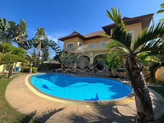 Haus zum Kauf mit 4 Zimmer in Bang Lamung, Chonburi
