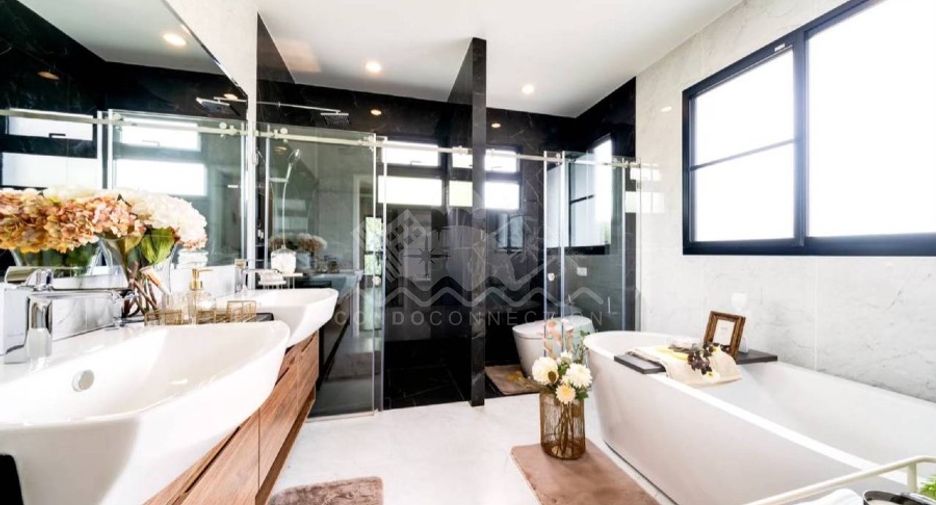 For sale 5 bedrooms house in Jomtien, Pattaya