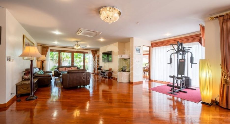 Haus zum Kauf mit 5 Zimmer in Huay Yai, Pattaya