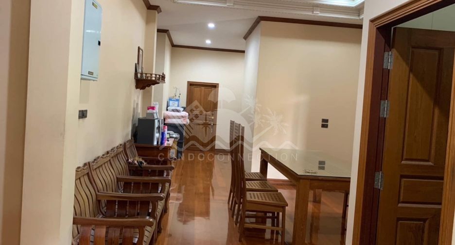 Casa en venta de 4 habitaciones en East Pattaya, Pattaya