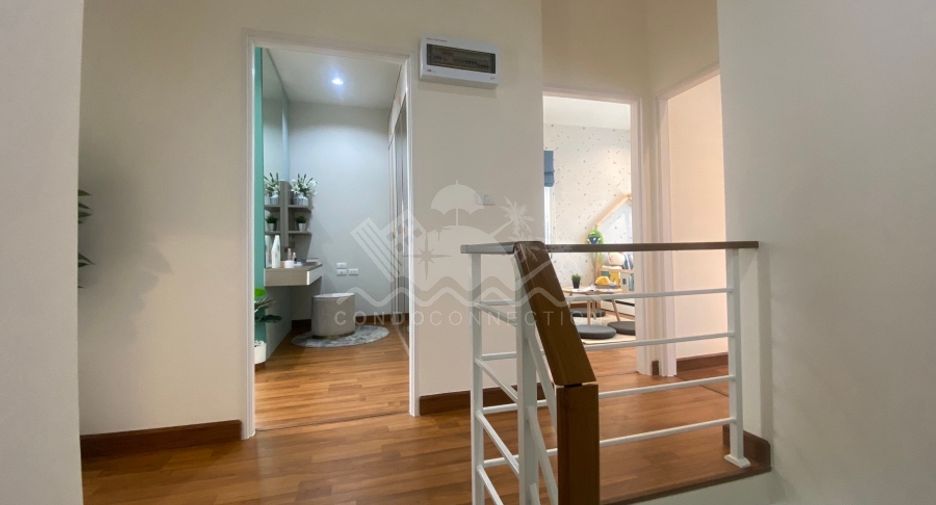 À vendre 4 chambres maison à Huay Yai, Pattaya