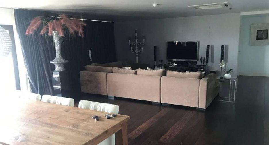 For sale 3 bedrooms condo in South Pattaya, Pattaya