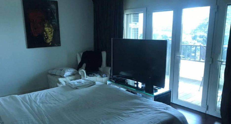 For sale 3 bedrooms condo in South Pattaya, Pattaya