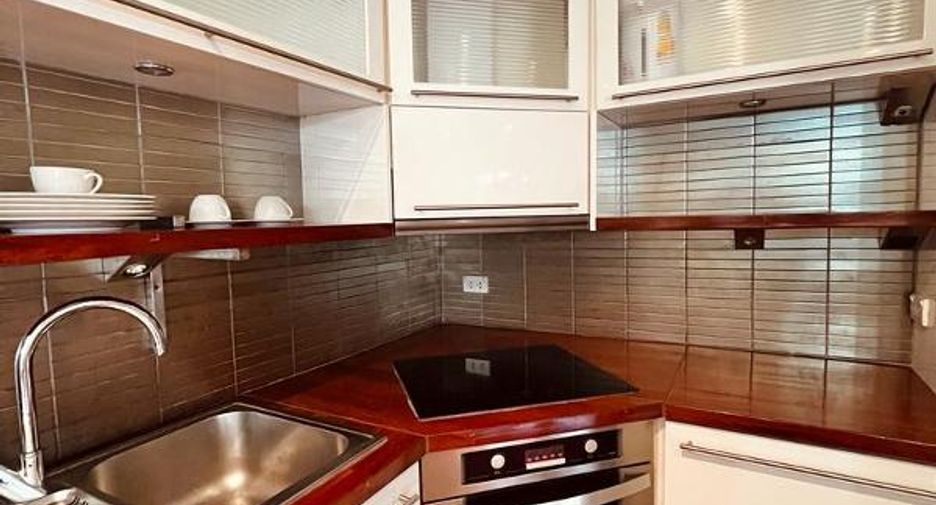 For sale 3 bedrooms condo in Pratumnak, Pattaya