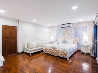 Haus zum Kauf mit 6 Zimmer in Bang Lamung, Chonburi