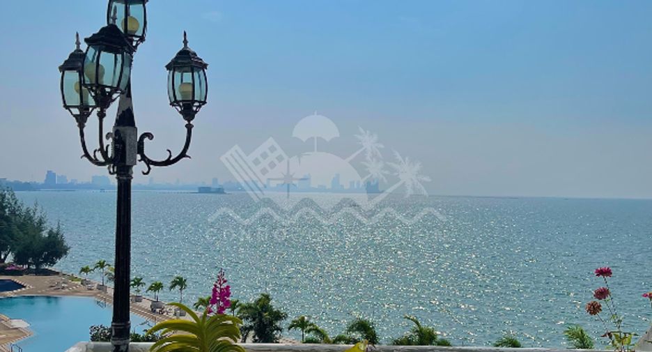 For sale 2 bedrooms condo in Pratumnak, Pattaya