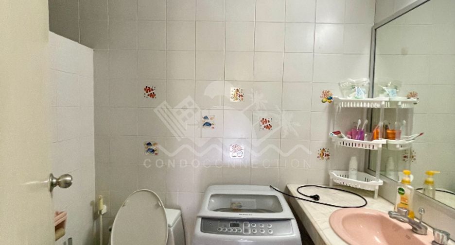 For sale studio condo in Pratumnak, Pattaya