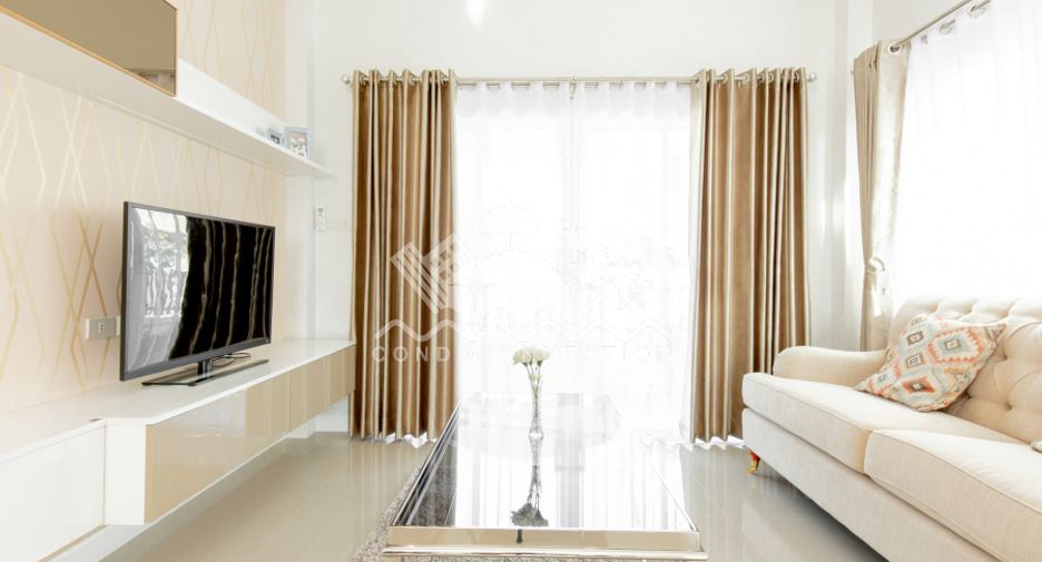 For sale 3 bedrooms house in East Pattaya, Pattaya
