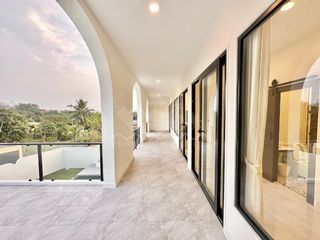 For sale 4 bedrooms house in Bang Lamung, Chonburi