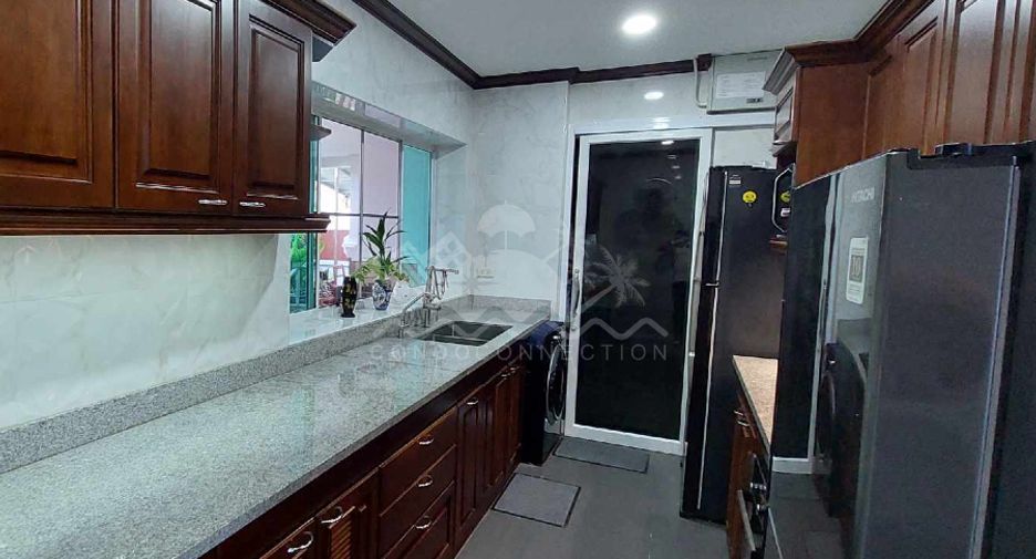 À vendre 3 chambres maison à East Pattaya, Pattaya
