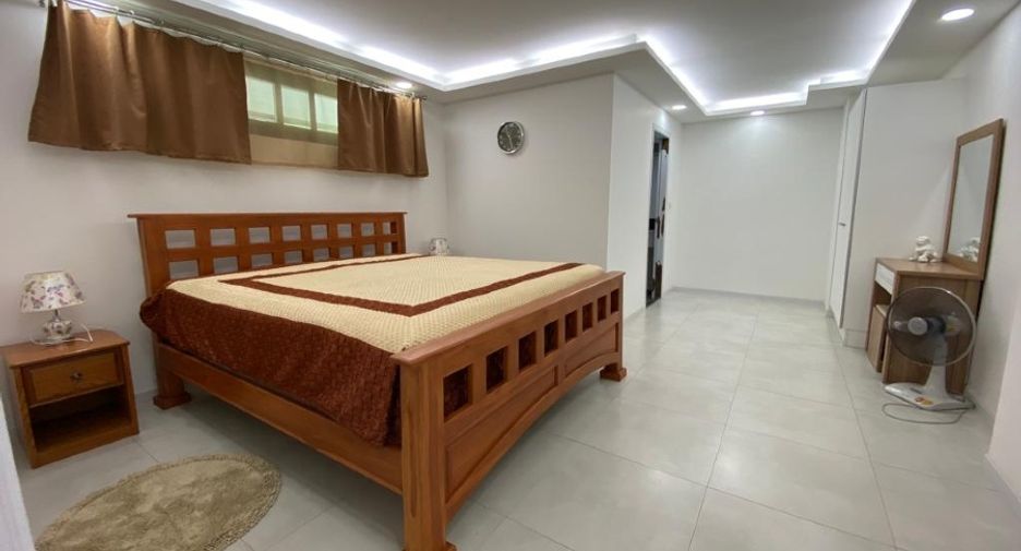 For sale 1 bed condo in Pratumnak, Pattaya