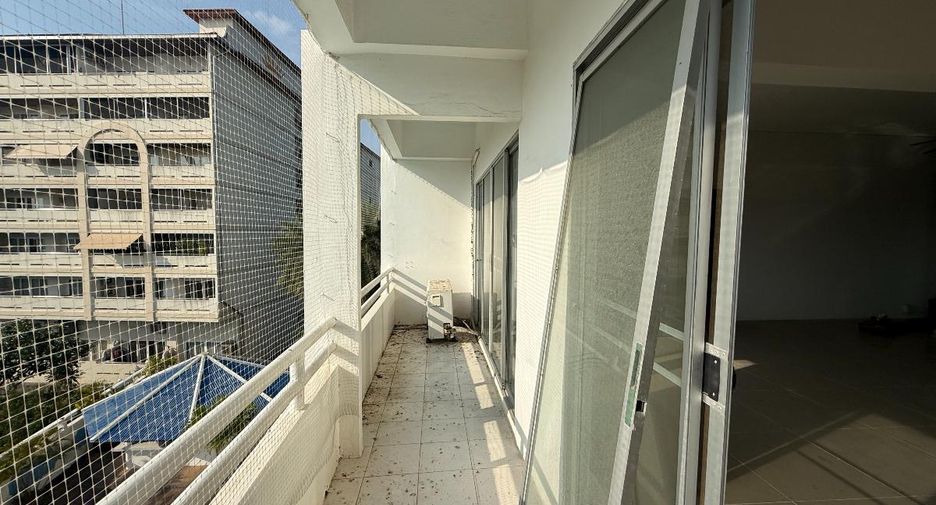 For sale 2 bedrooms condo in Sattahip, Chonburi