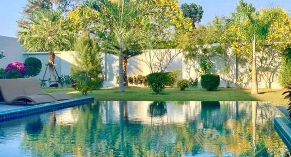 For sale 4 bedrooms house in South Pattaya, Pattaya