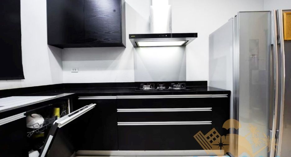 For sale 3 bedrooms house in East Pattaya, Pattaya