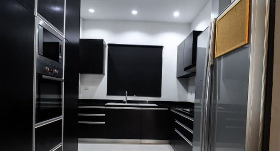 For sale 3 bedrooms house in East Pattaya, Pattaya