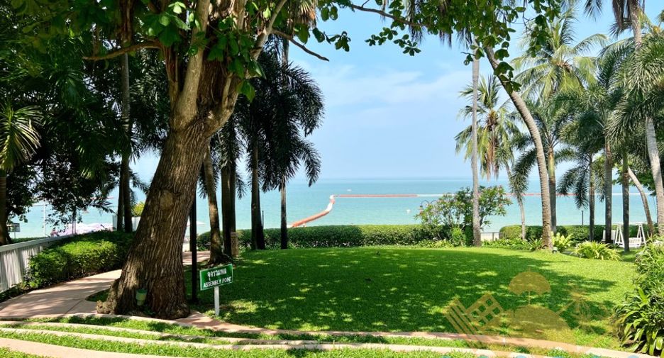 For rent 2 bedrooms condo in North Pattaya, Pattaya