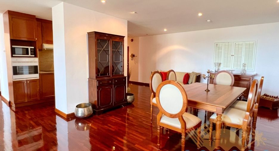 For rent 2 bedrooms condo in North Pattaya, Pattaya