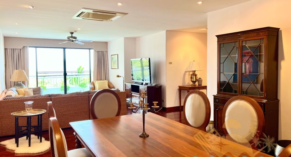 For rent 2 bedrooms condo in North Pattaya, Pattaya