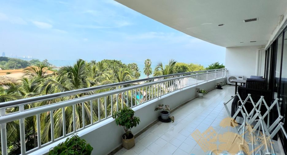 For rent 2 bedrooms condo in North Pattaya, Pattaya