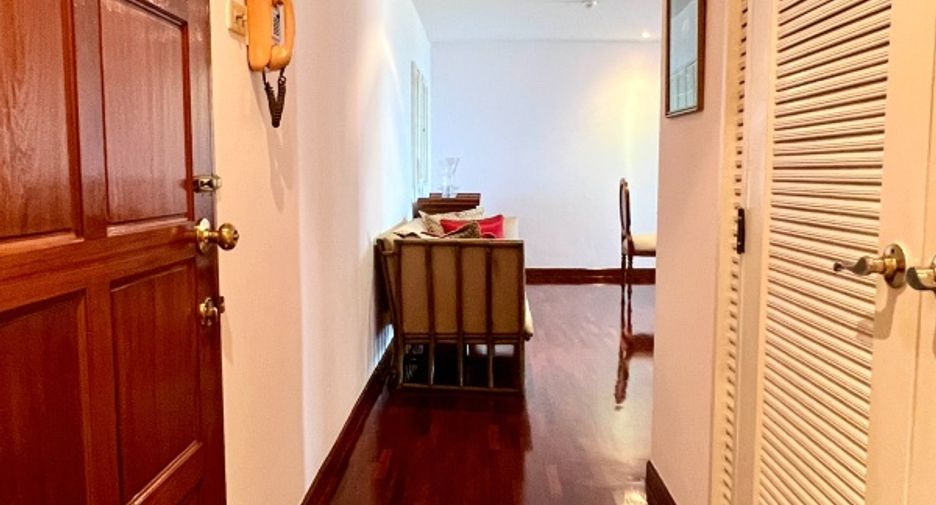 For rent 2 bedrooms condo in North Pattaya, Pattaya