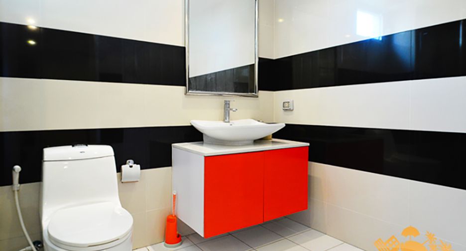 For sale 1 bed condo in Pratumnak, Pattaya