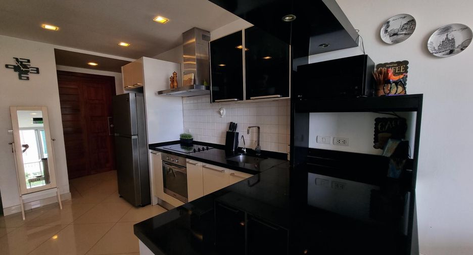 For sale 2 bedrooms condo in North Pattaya, Pattaya