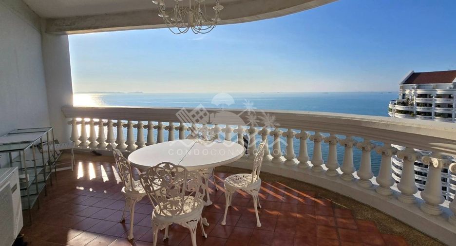 For sale 3 bedrooms condo in North Pattaya, Pattaya