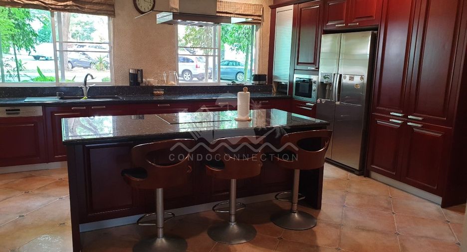 À vendre 4 chambres condo à Sattahip, Chonburi