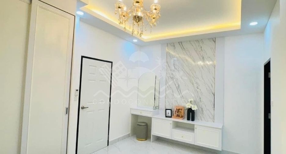 For sale 4 bedrooms house in Bang Lamung, Chonburi